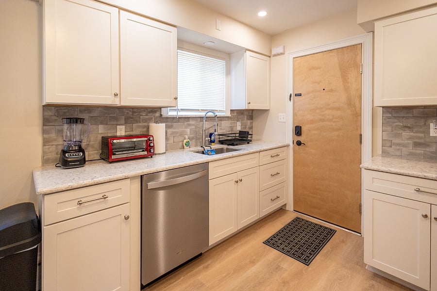 Furnished Finder property 721280_1 photo 11