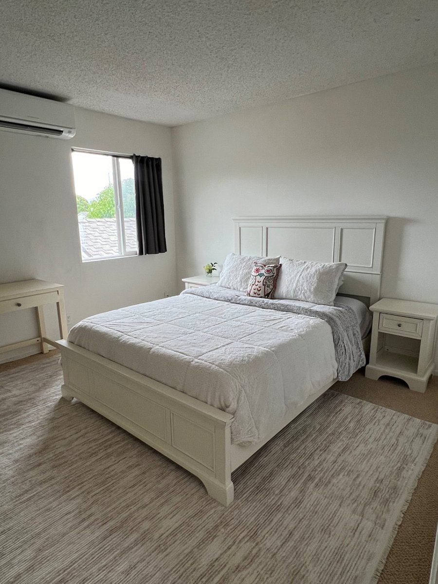 Bedroom 3 Queen