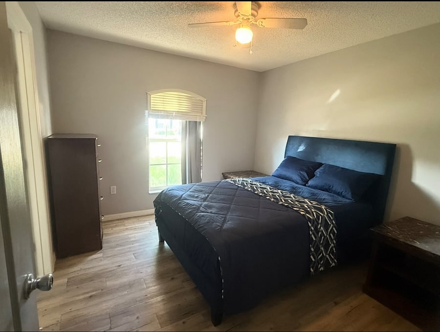 Bedroom 2 - Full Bed