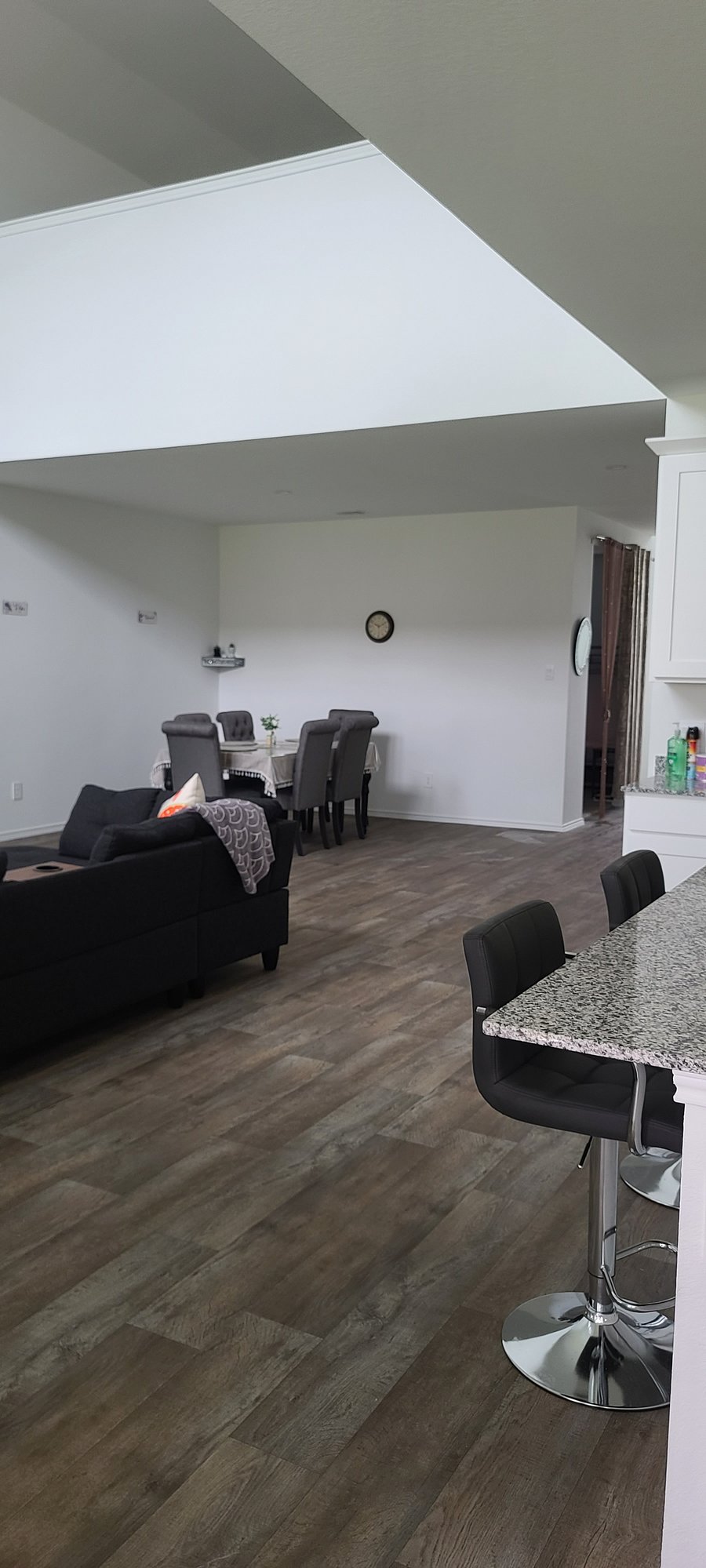 Furnished Finder property 721312_1 photo 3