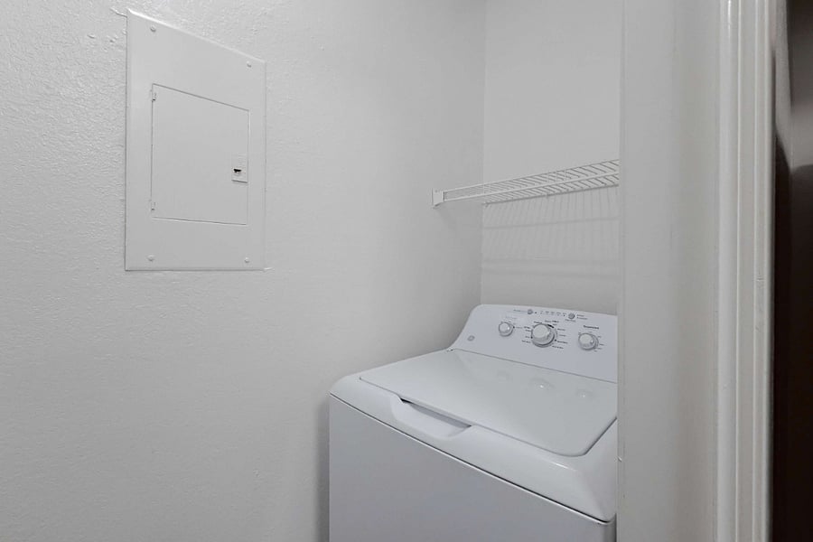 Furnished Finder property 721461_3 photo 5