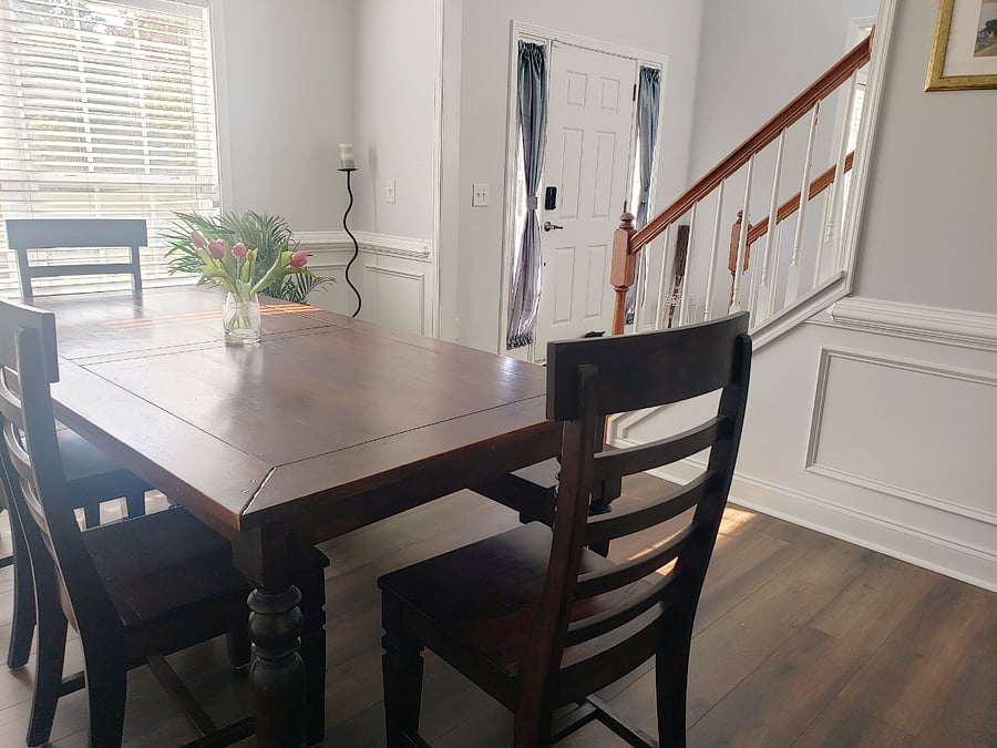 Common area: Dining room