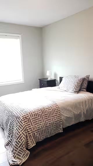 Bedroom #4 cozy Double bed with ensuite bath