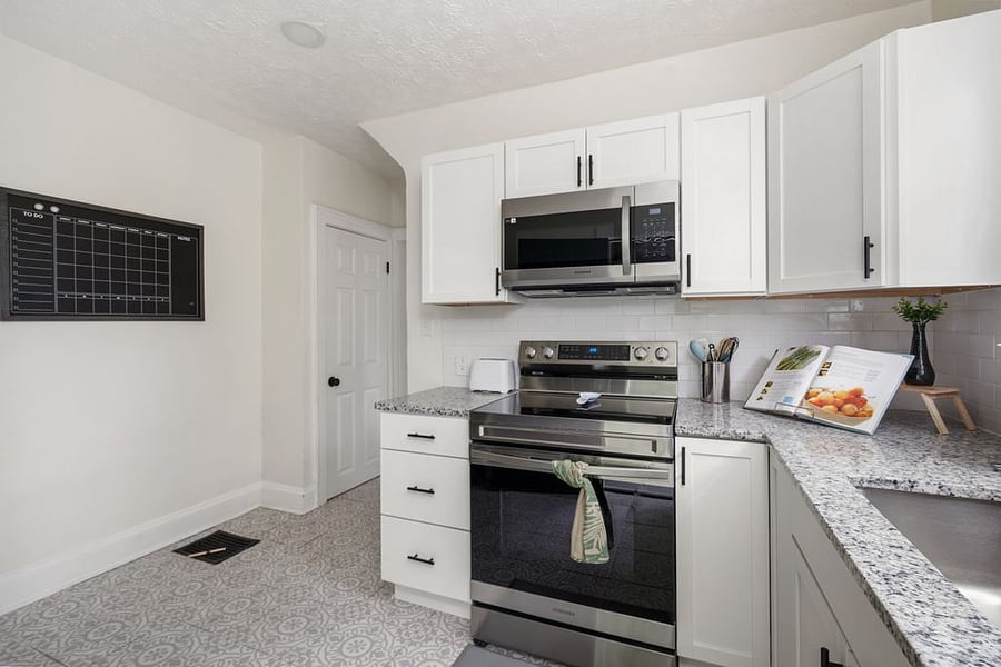 Furnished Finder property 721589_1 photo 11
