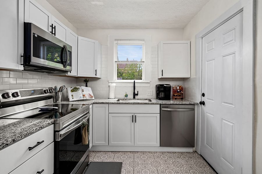 Furnished Finder property 721589_1 photo 3