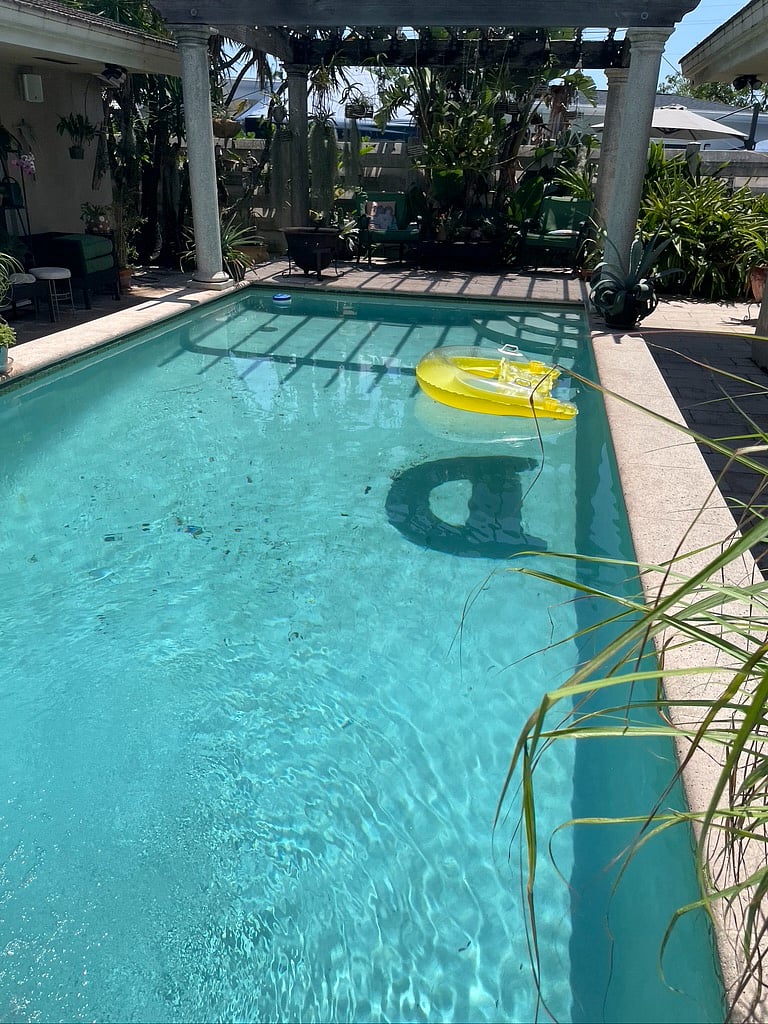 Furnished Finder property 721725_1 photo 8