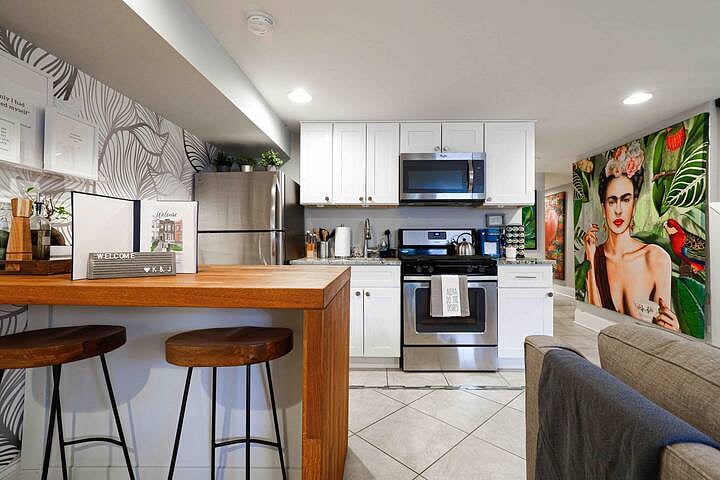 Furnished Finder property 721747_1 photo 2