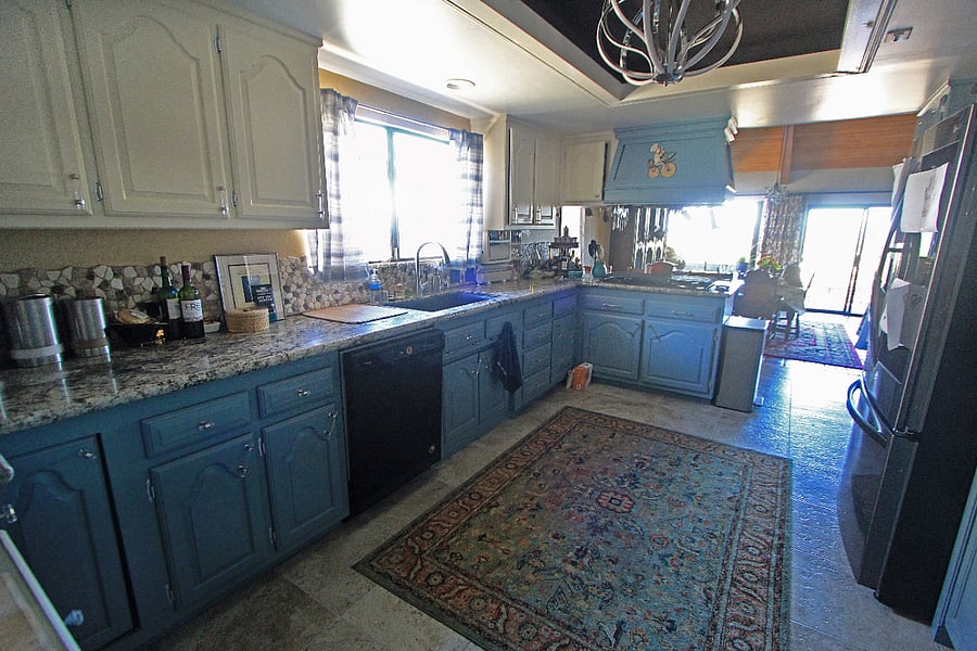 Spacious Chef's Kitchen