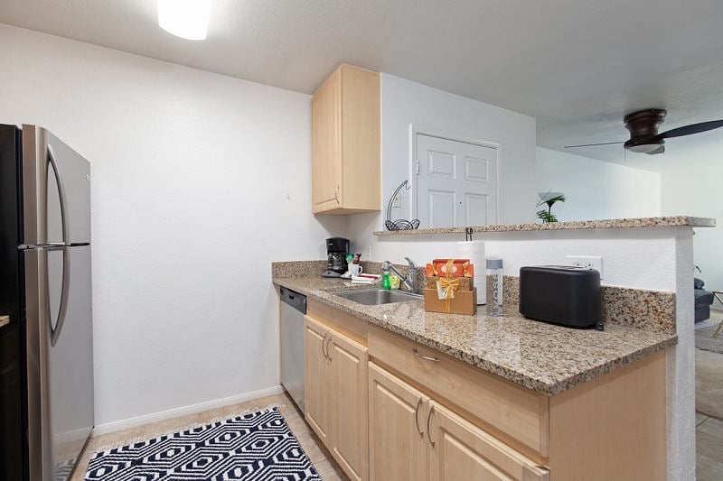 Furnished Finder property 721836_1 photo 11