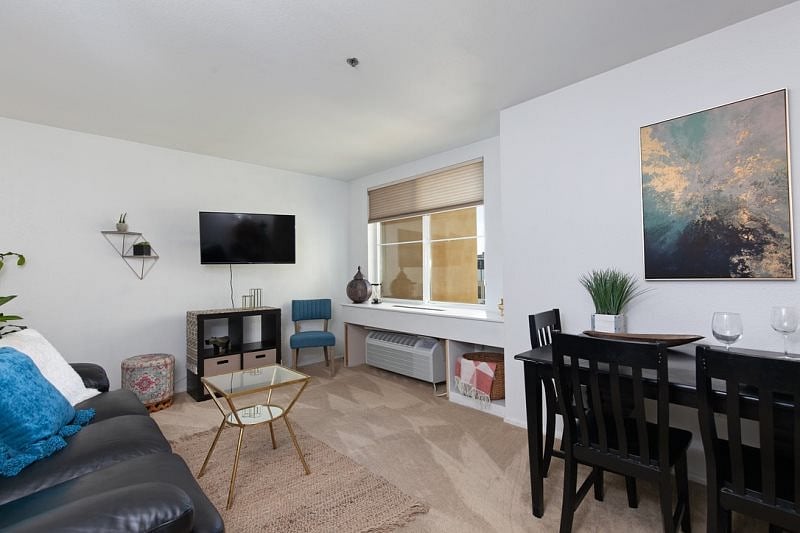 Furnished Finder property 721836_1 photo 3