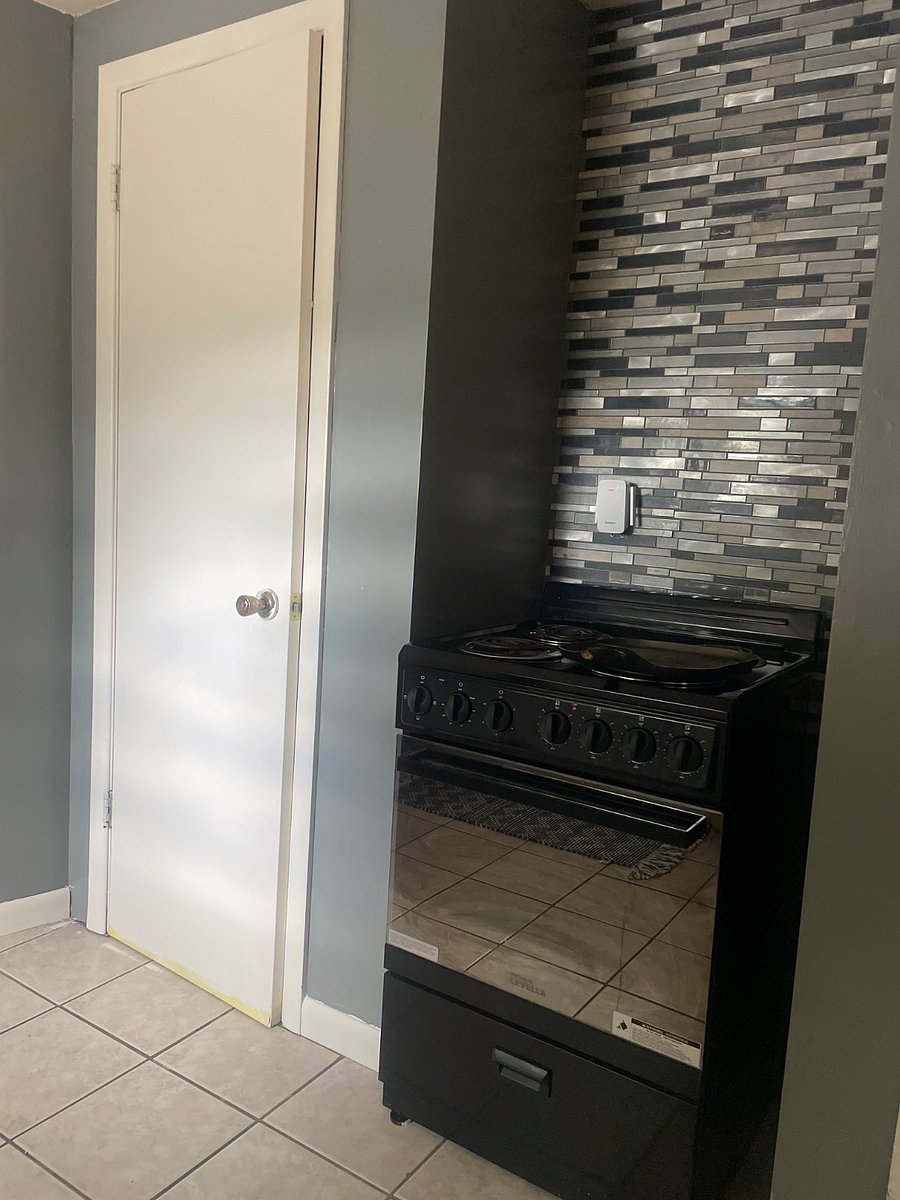 Furnished Finder property 721842_2 photo 8