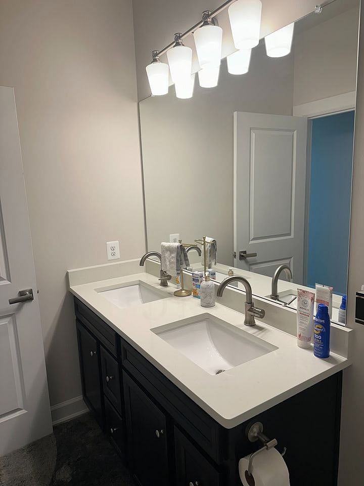 Furnished Finder property 721996_1 photo 3
