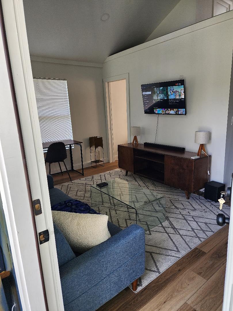 Furnished Finder property 722127_1 photo 5