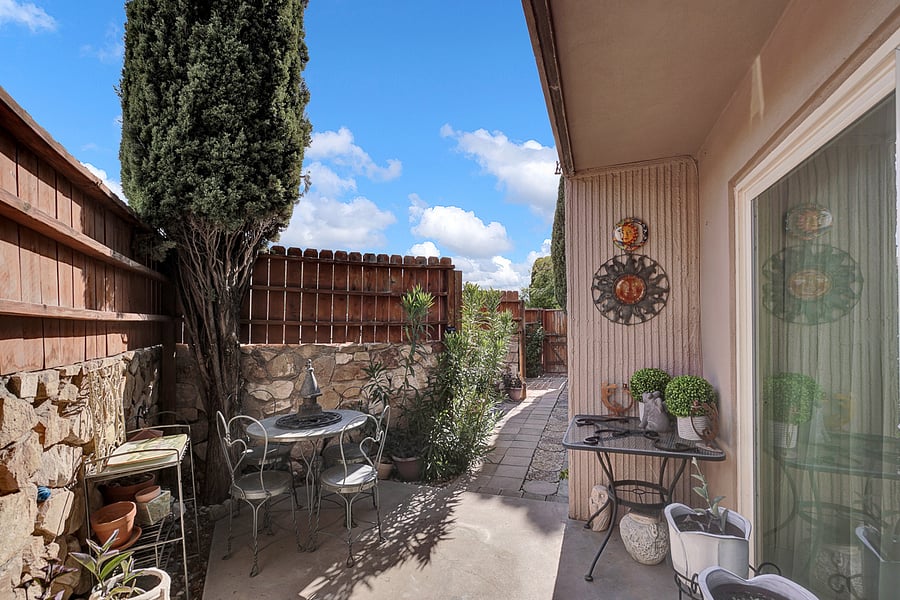 Furnished Finder property 722213_1 photo 32