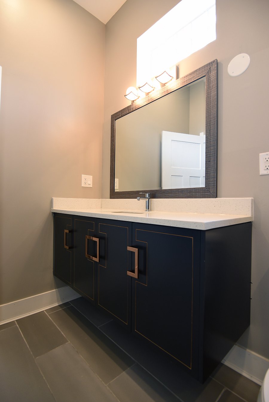 Furnished Finder property 722300_1 photo 41