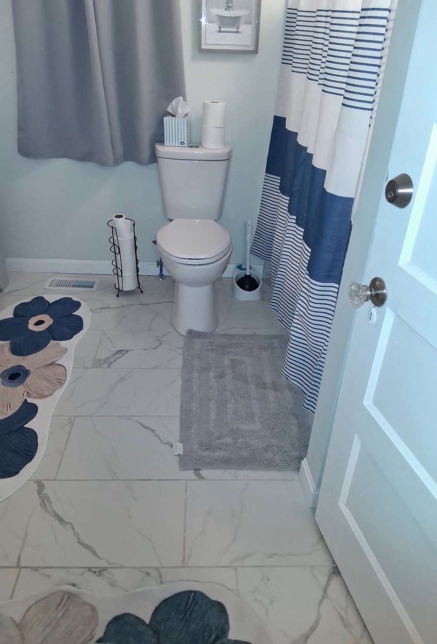 Beautiful big bathroom 