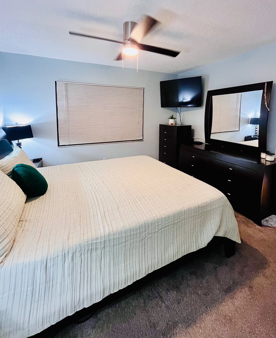 King size Tempur-pedic style adjustable bed. Plenty of storage streaming TV or DISH network your choice