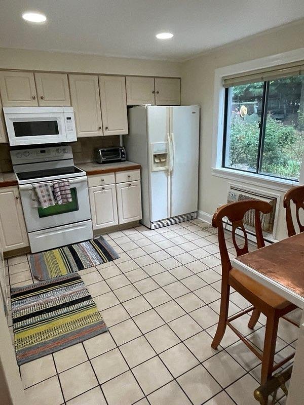Furnished Finder property 722358_1 photo 4