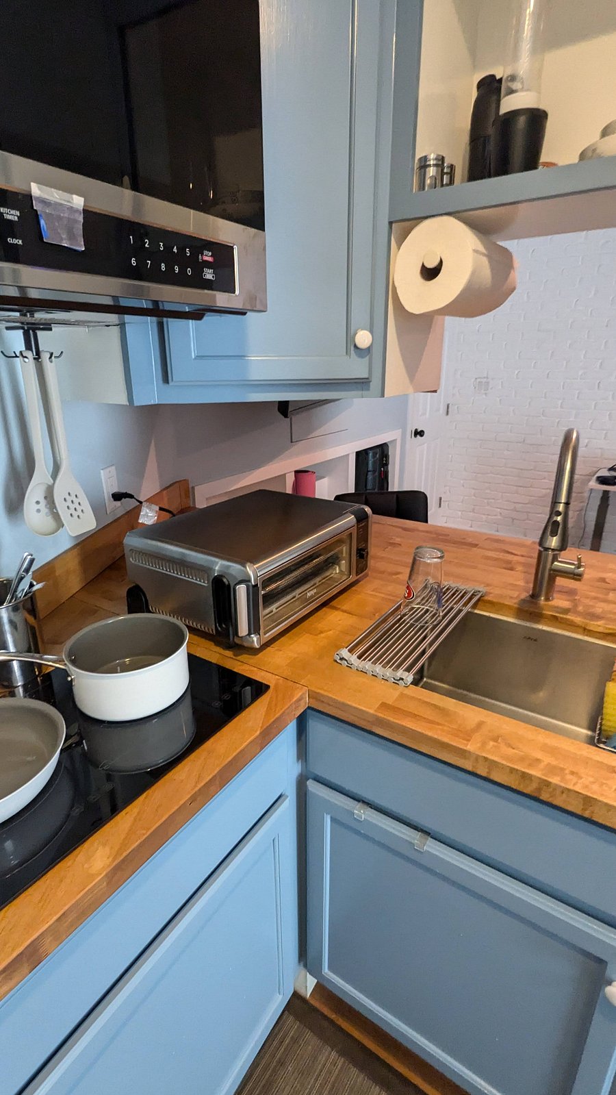 Kitchen counter
