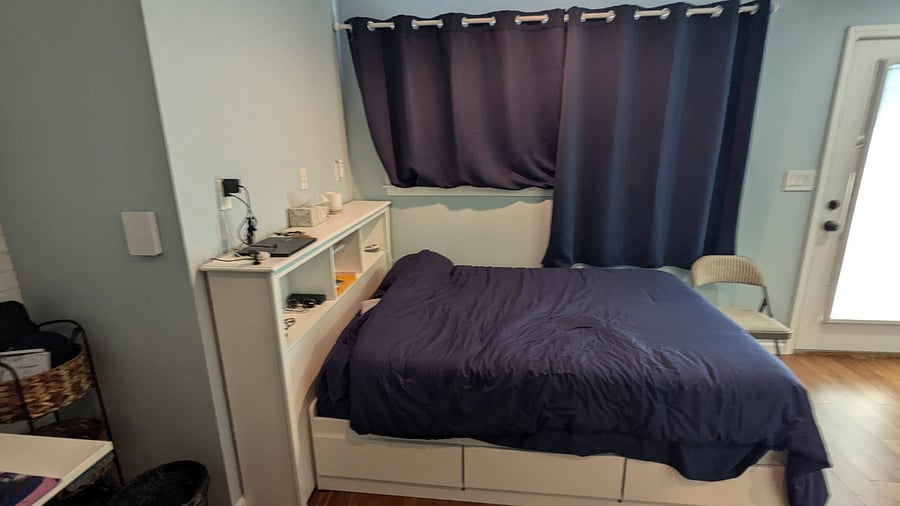 Full Size bed