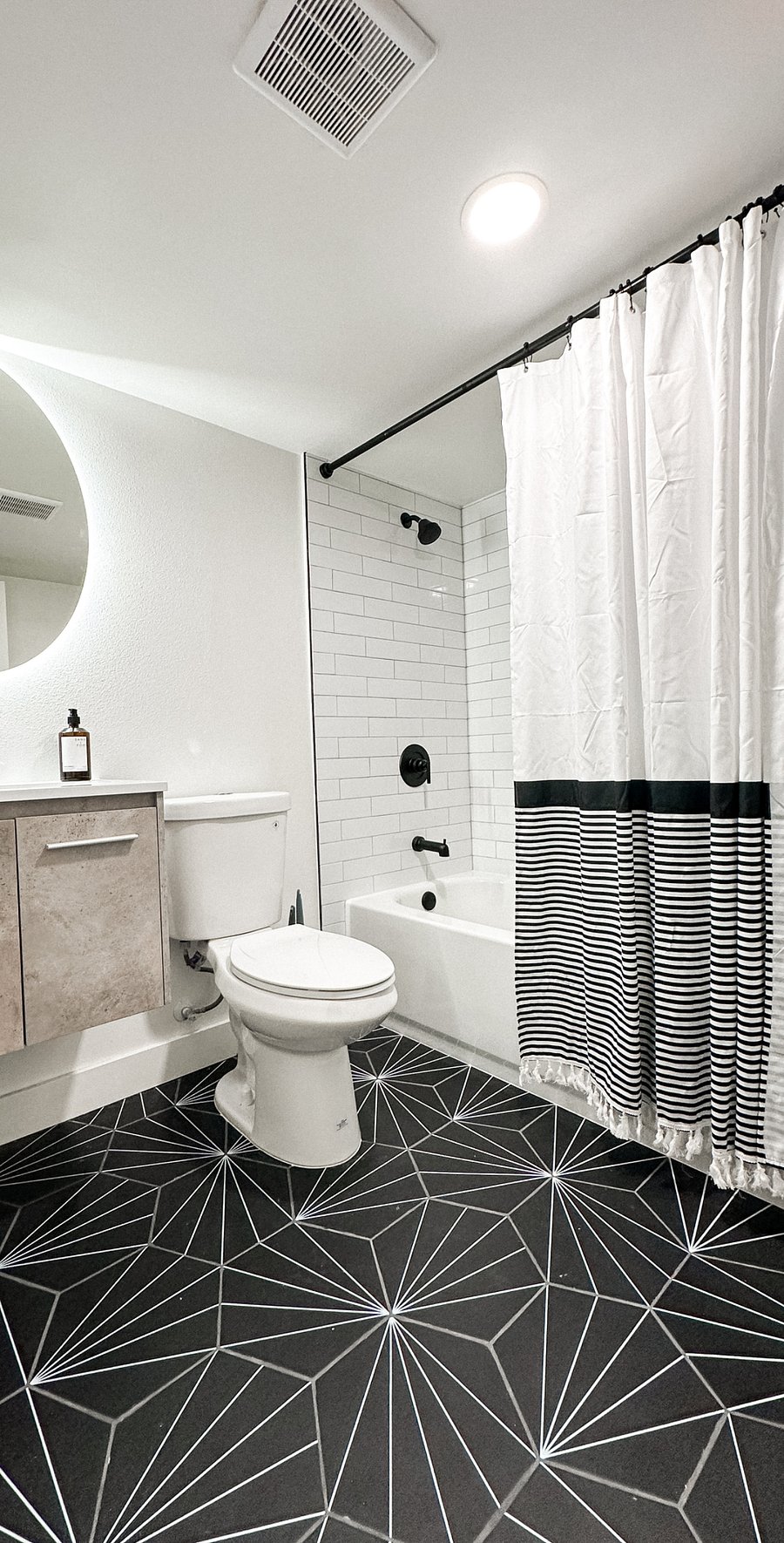 Furnished Finder property 722400_2 photo 16