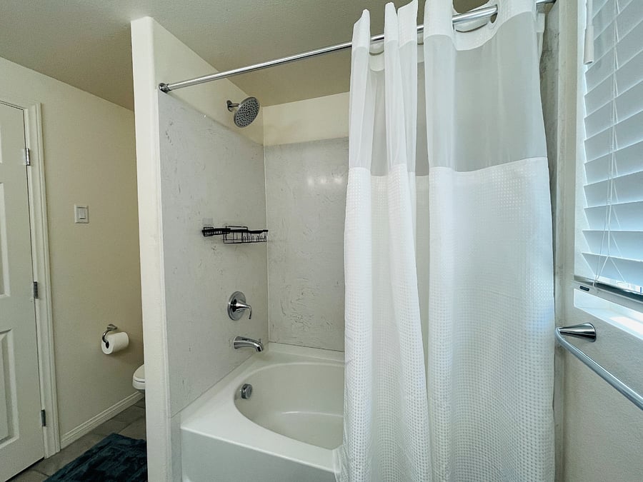Having a shower/tub combo is a must