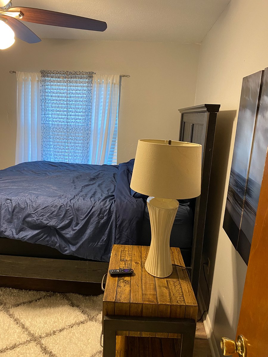 Bedroom 3 queen