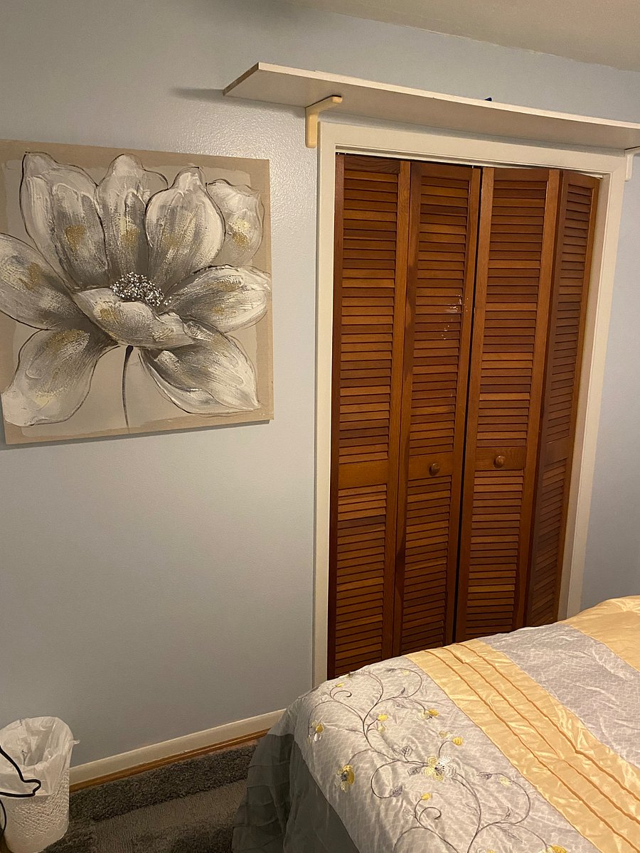 Closet of bedroom 1