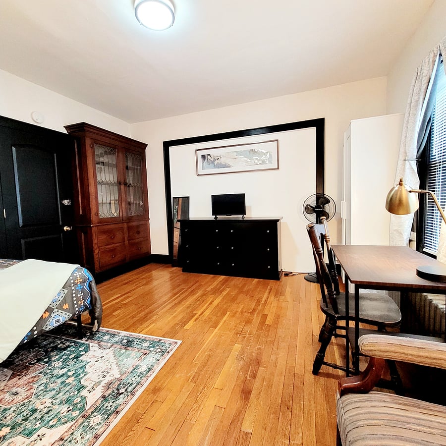 Room #1 Extra  large room with sitting area
 $850- per month 1 person in room
 $1400- per month 2 people sharing the same room 