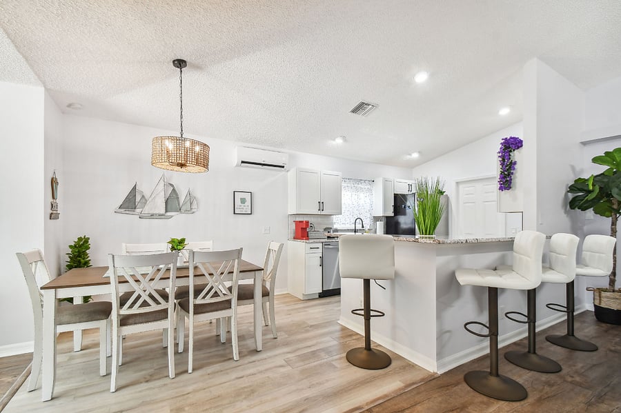 Furnished Finder property 722680_1 photo 12