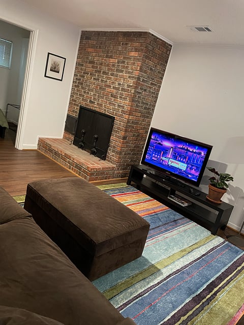 Cozy TV viewing w/ottoman