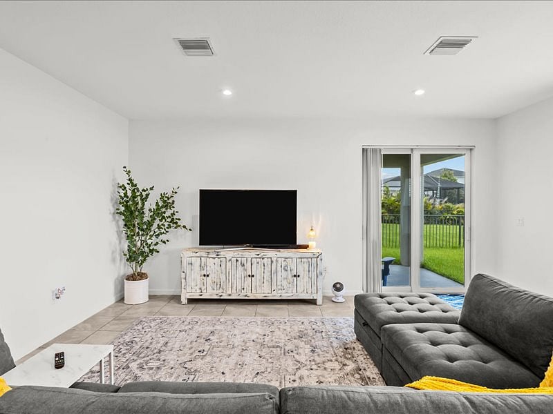 Furnished Finder property 722835_1 photo 14