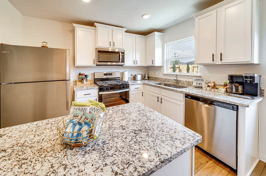Furnished Finder property 722880_1 photo 7