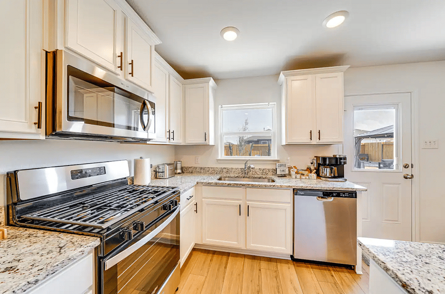 Furnished Finder property 722880_1 photo 9