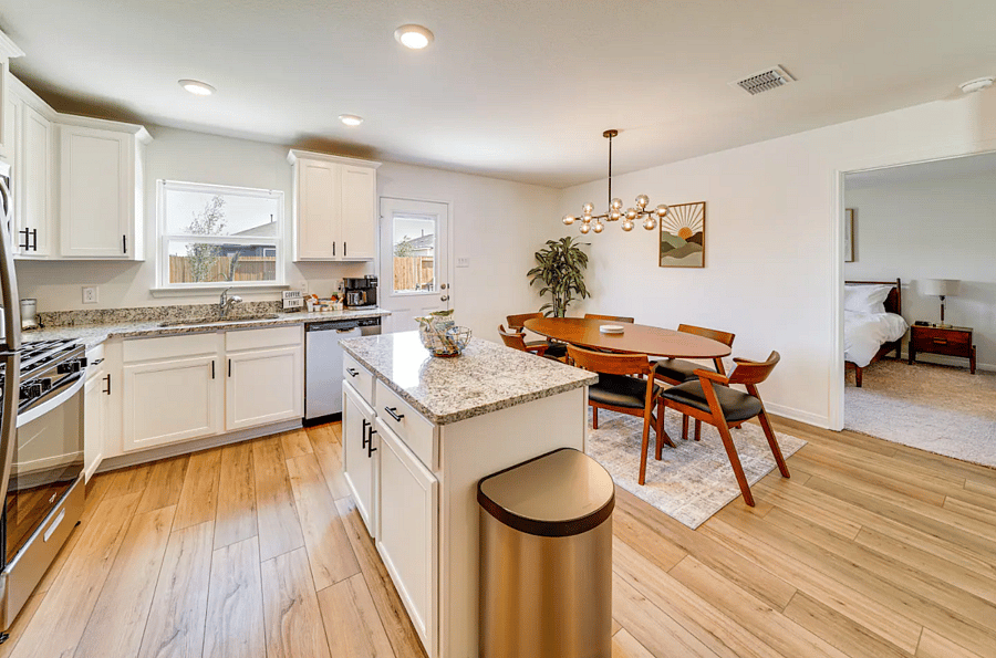 Furnished Finder property 722880_1 photo 10