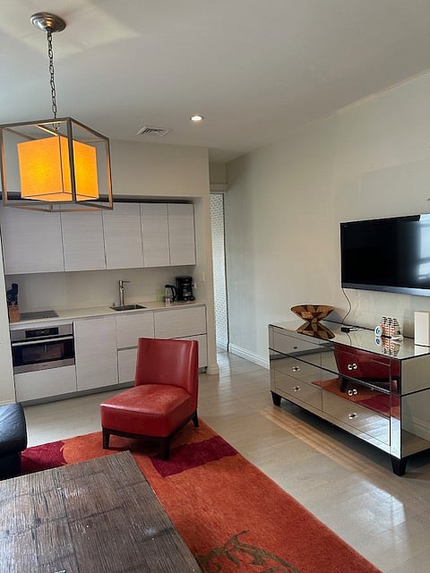 Furnished Finder property 722892_1 photo 4