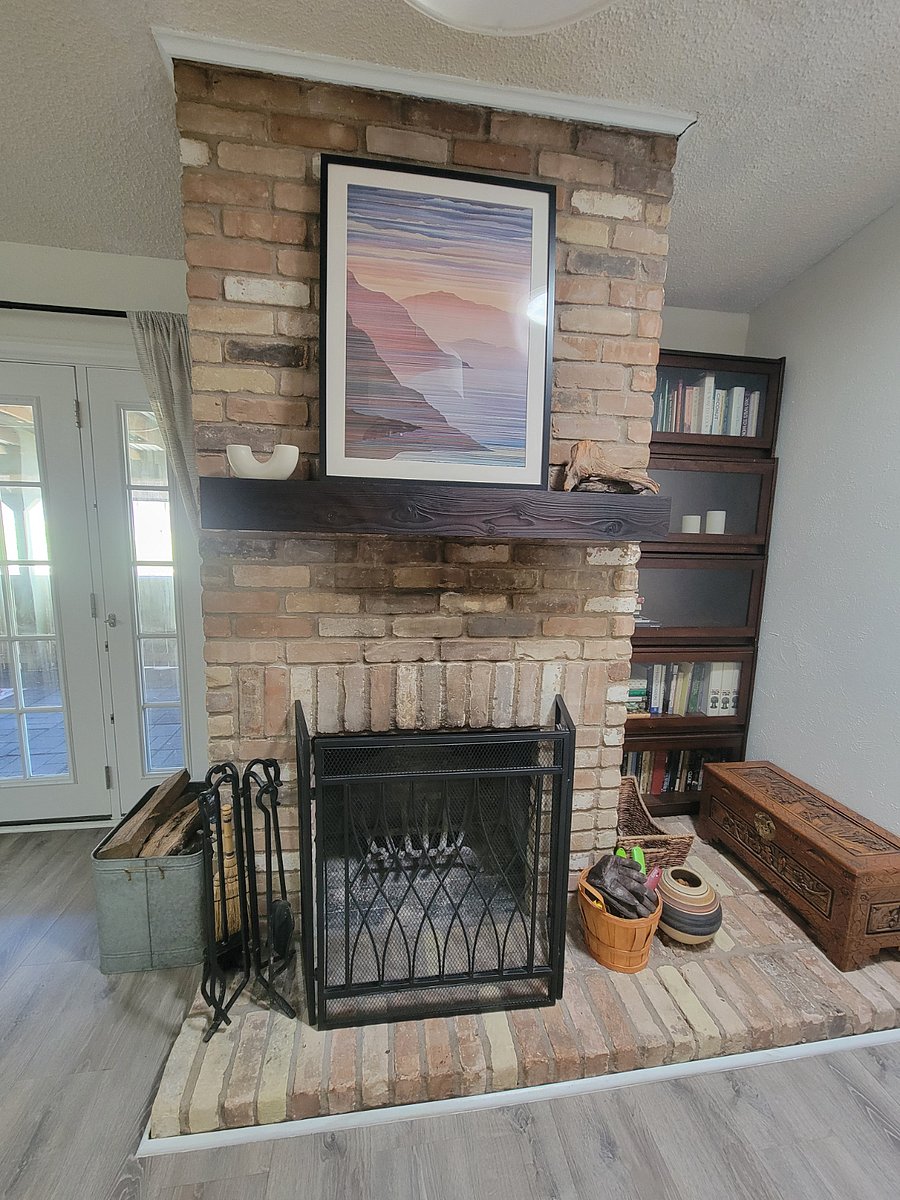 Working wood fireplace