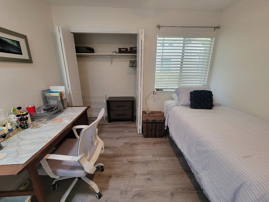 Office/Twin room