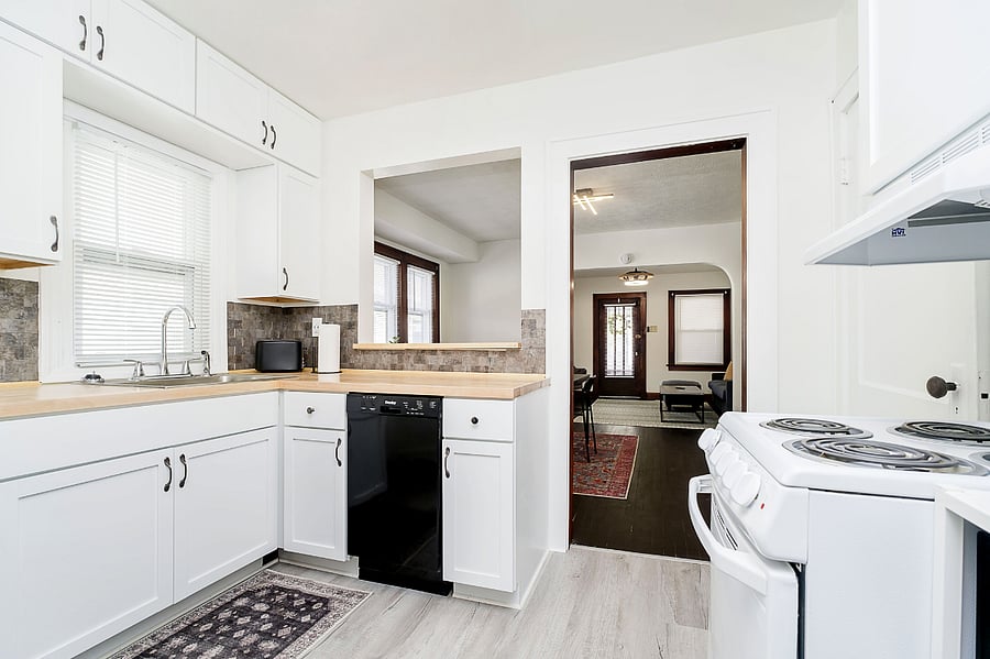 Furnished Finder property 723138_2 photo 16