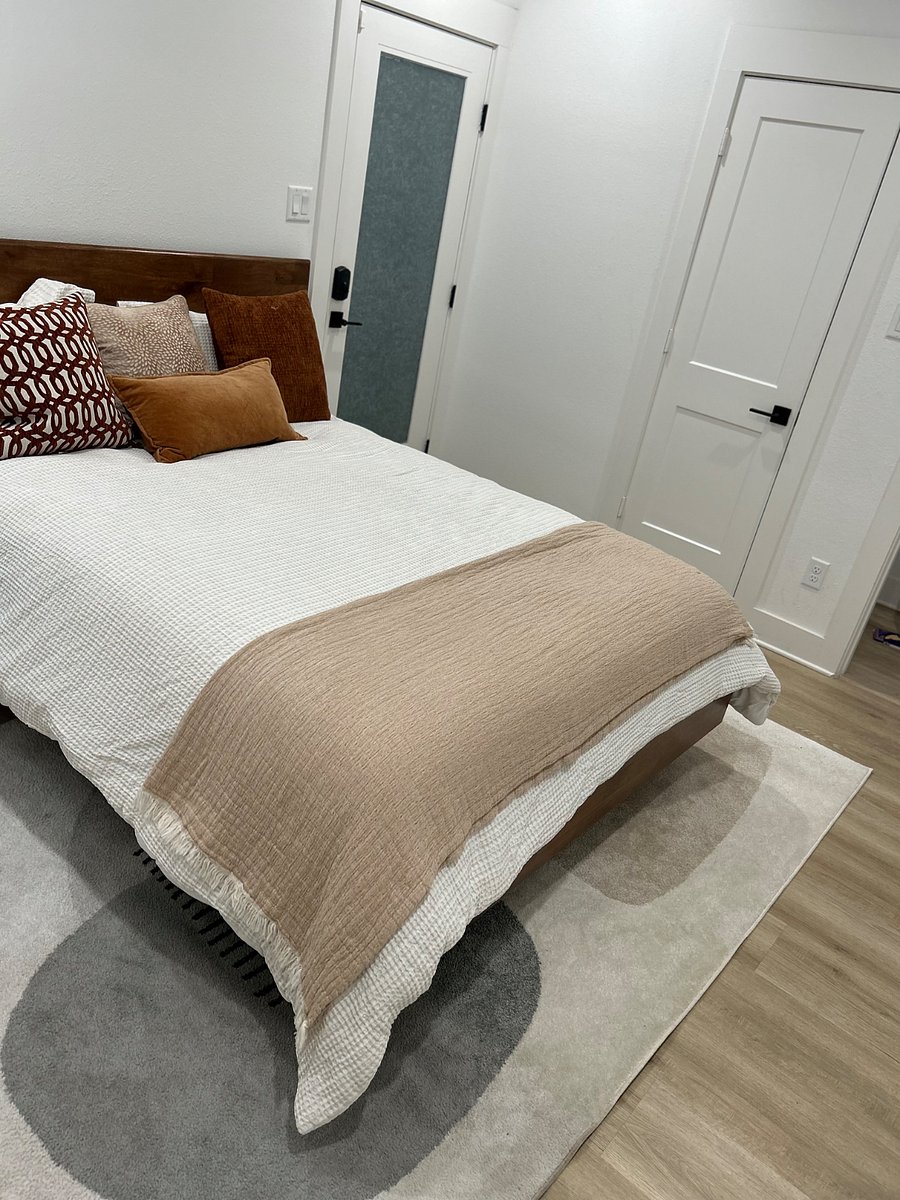 Furnished Finder property 723157_1 photo 24