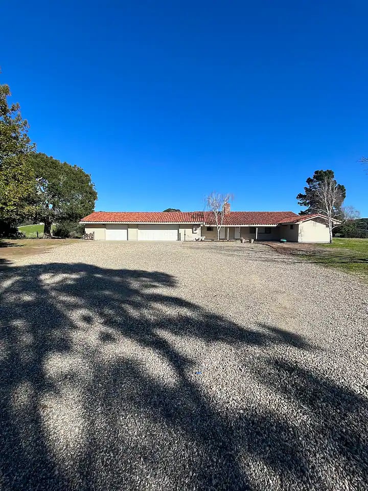 Furnished Finder property 723173_1 photo 3