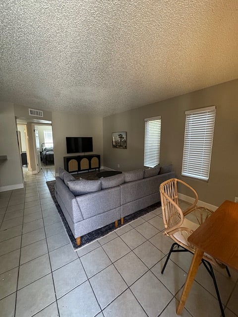 Furnished Finder property 723362_1 photo 3