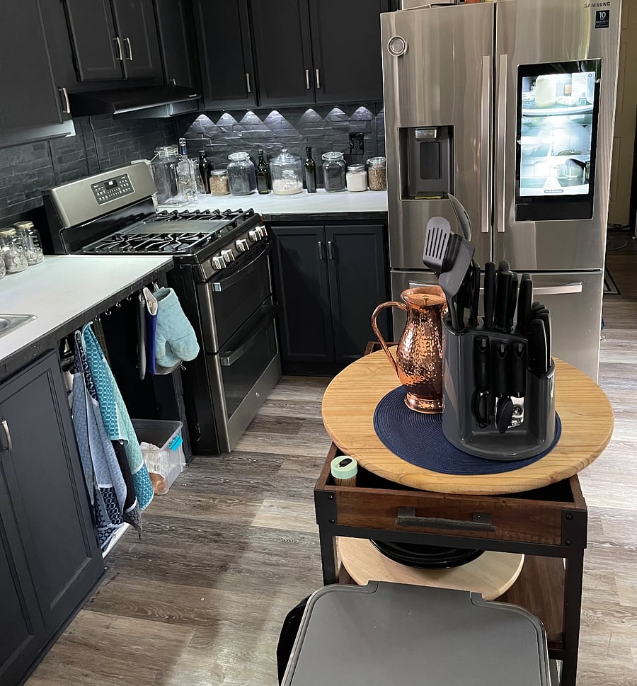 Modern Technology Kitchen w/AirFry Range 