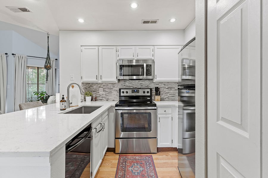 Furnished Finder property 723617_1 photo 3