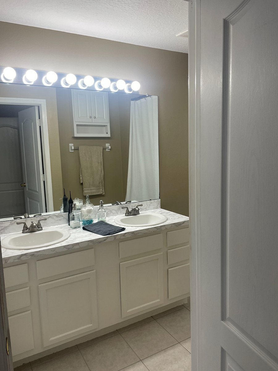 Furnished Finder property 723619_1 photo 12