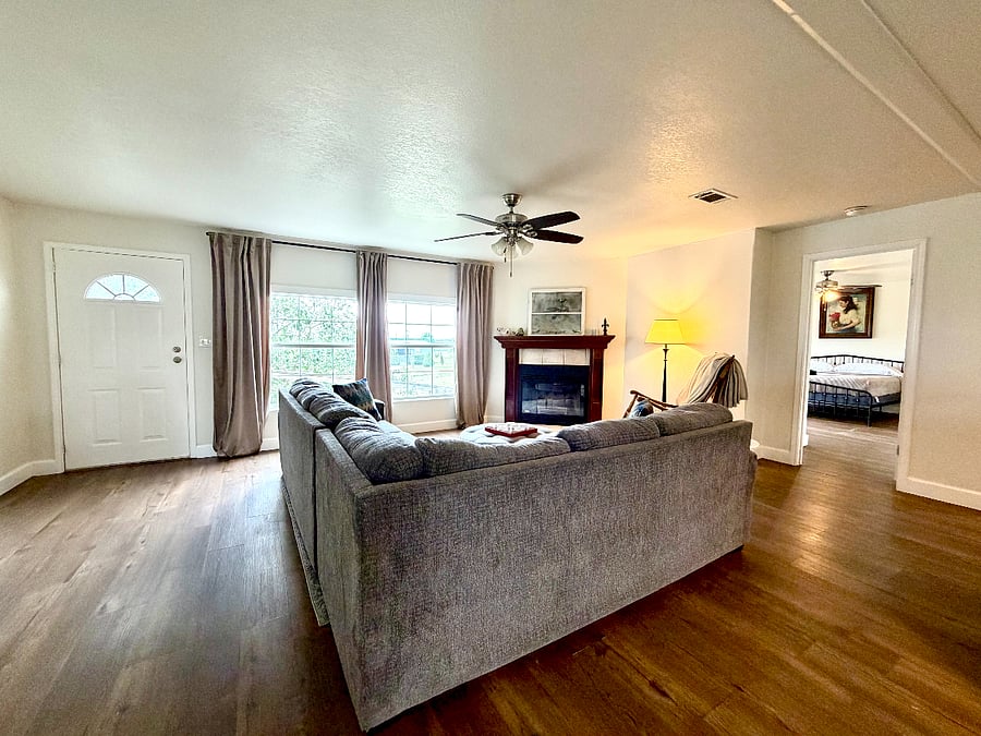 Furnished Finder property 723639_2 photo 3