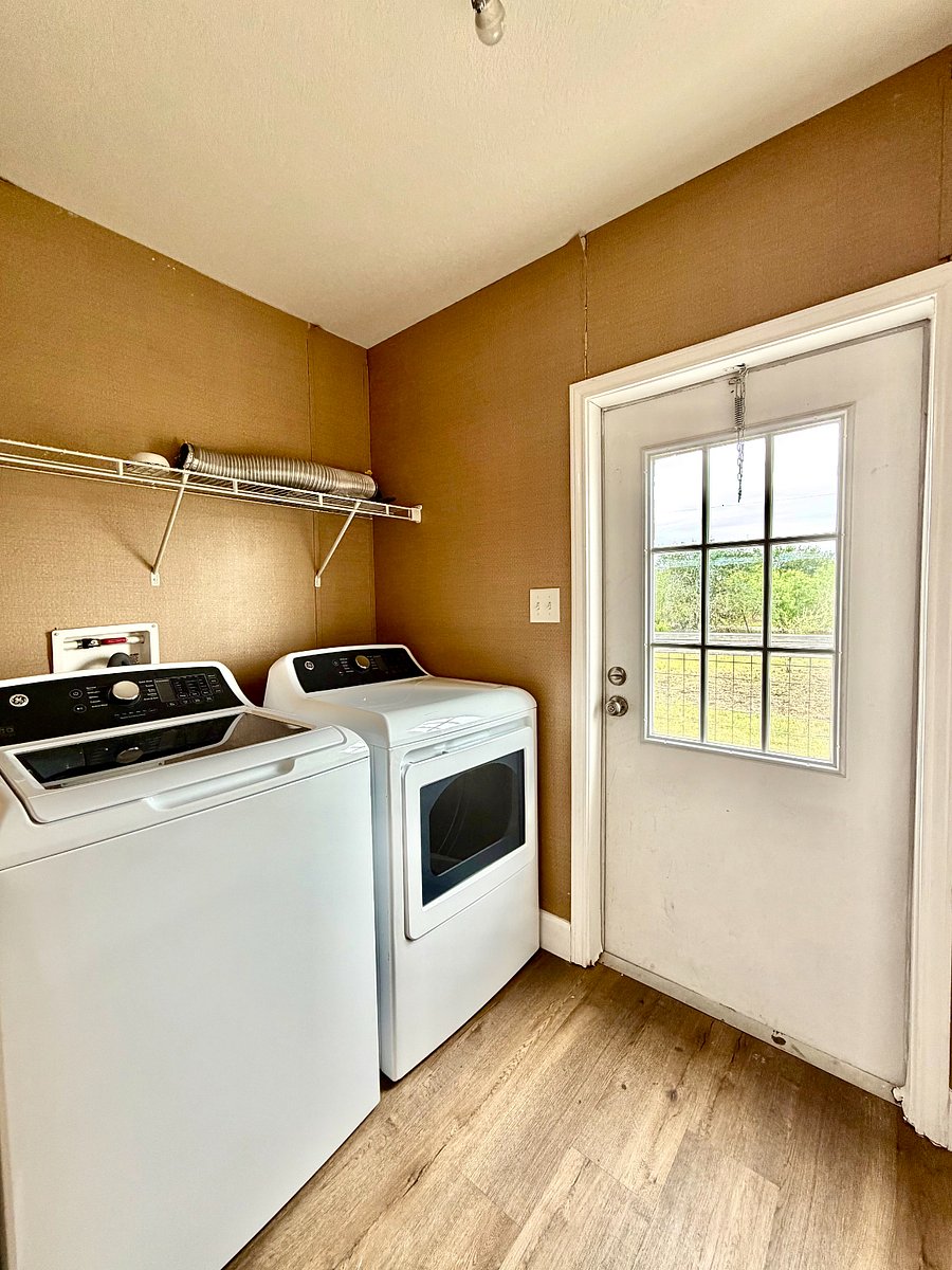 Furnished Finder property 723639_2 photo 24
