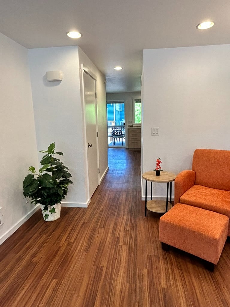 Furnished Finder property 723714_1 photo 4