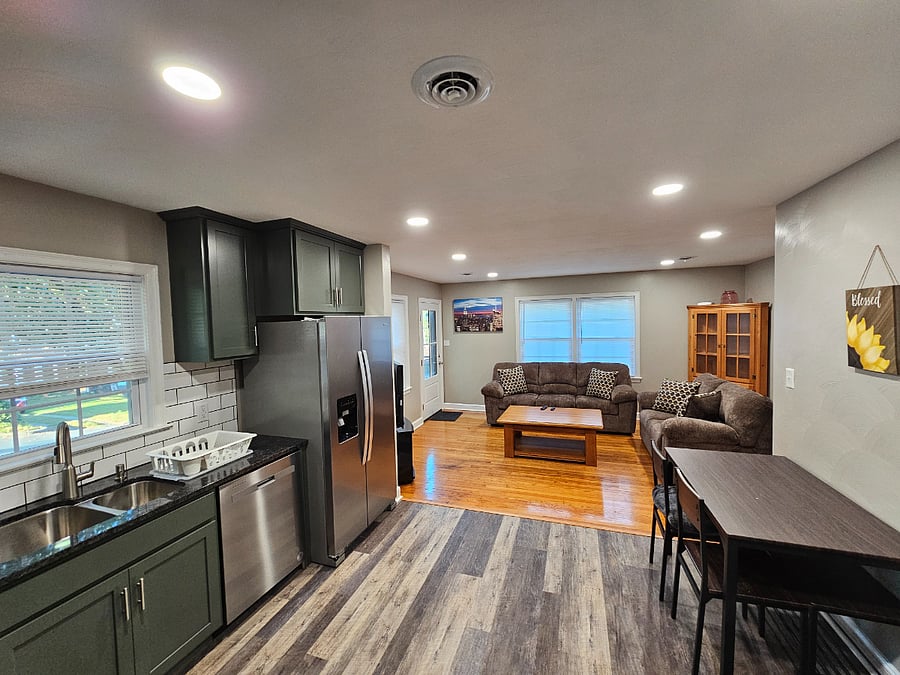 Furnished Finder property 723915_1 photo 3