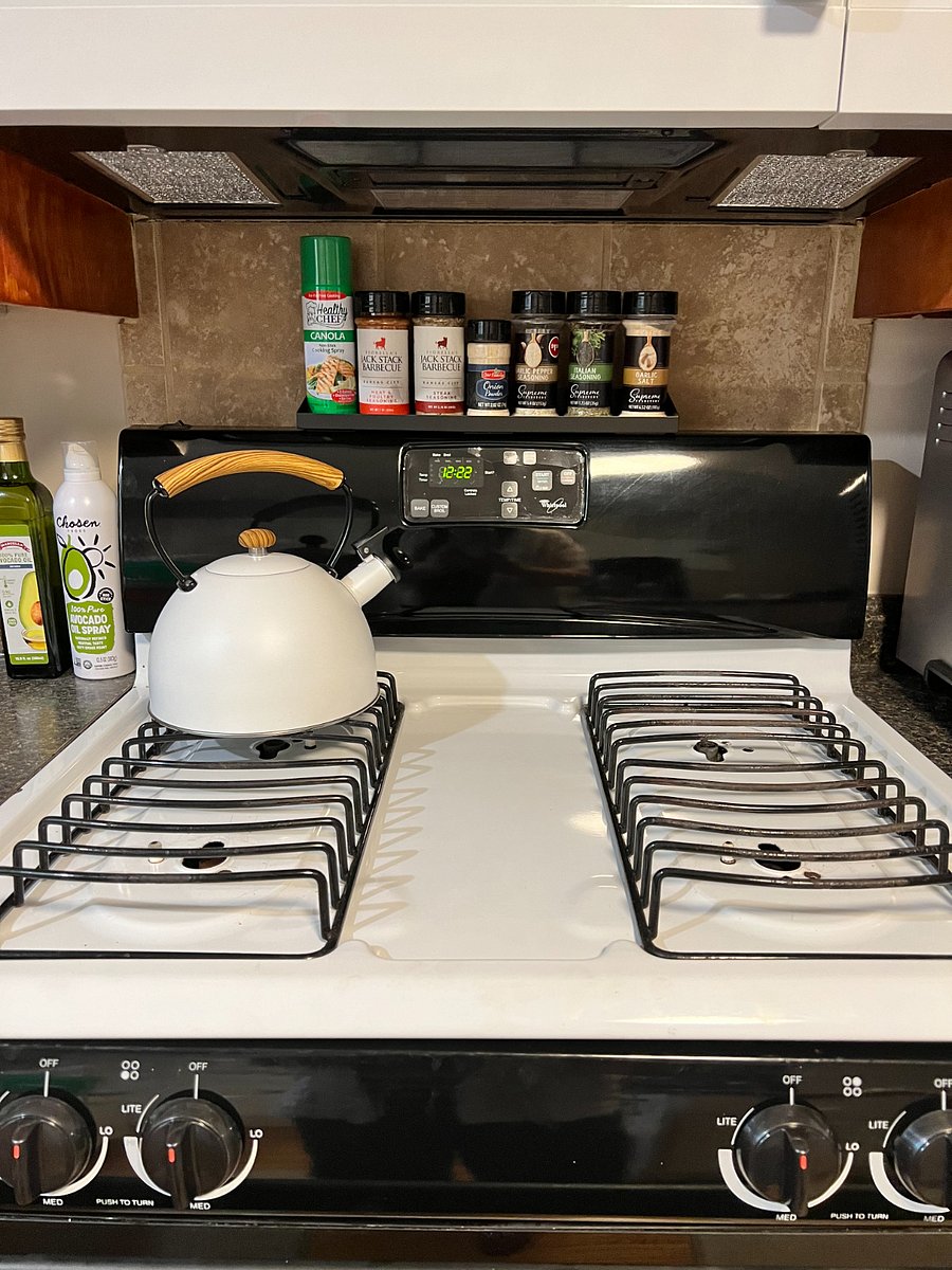 Gas stove top and oven.
